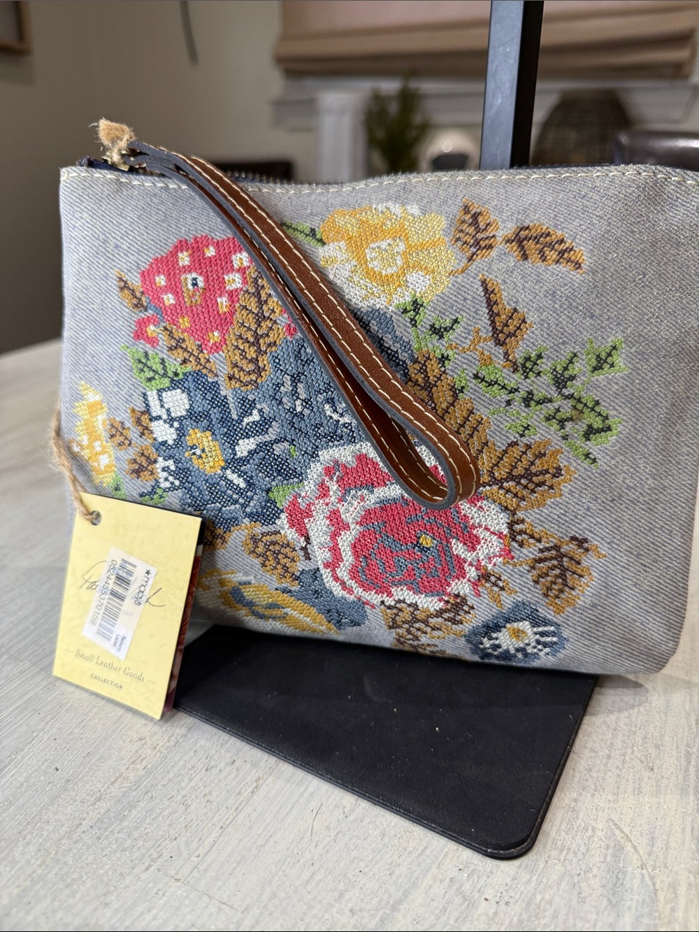 Vintage Patricia Nash Cassini Gray Floral Crossstitch Wristlet
